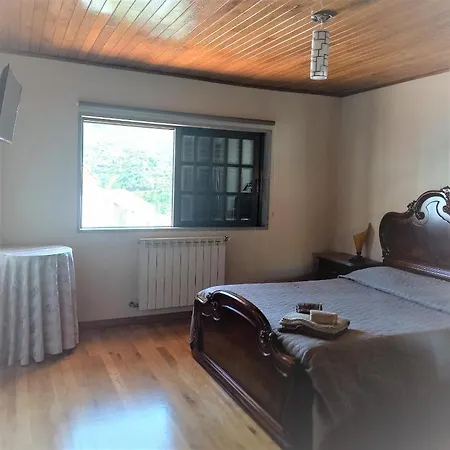 Casa Do Patrao Holiday home Sabugueiro (Guarda)